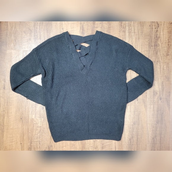 FREE W BUNDLE Another Story sweater - Picture 8 of 9